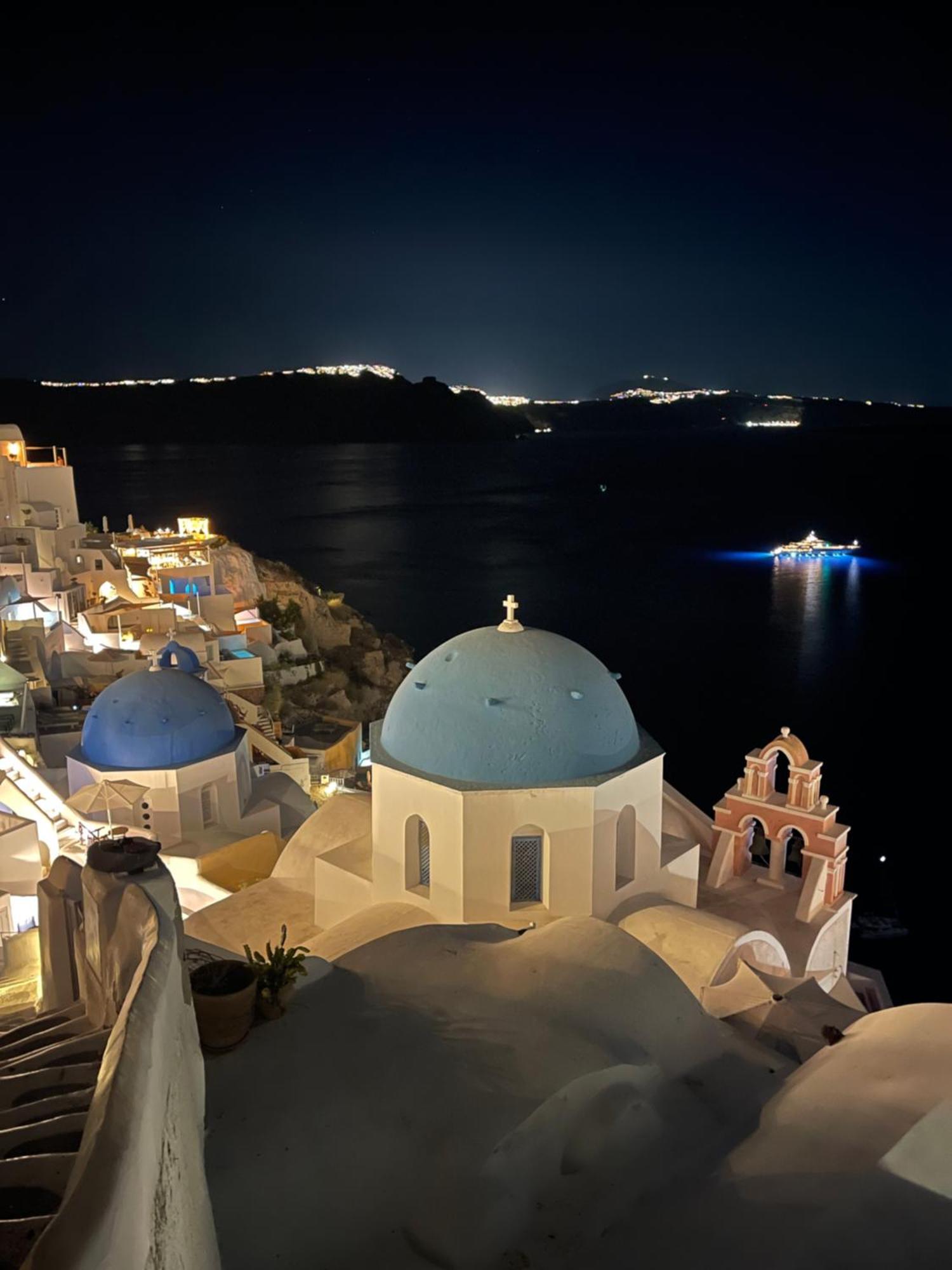 Bubble Suite Santorini Oia  Exterior foto